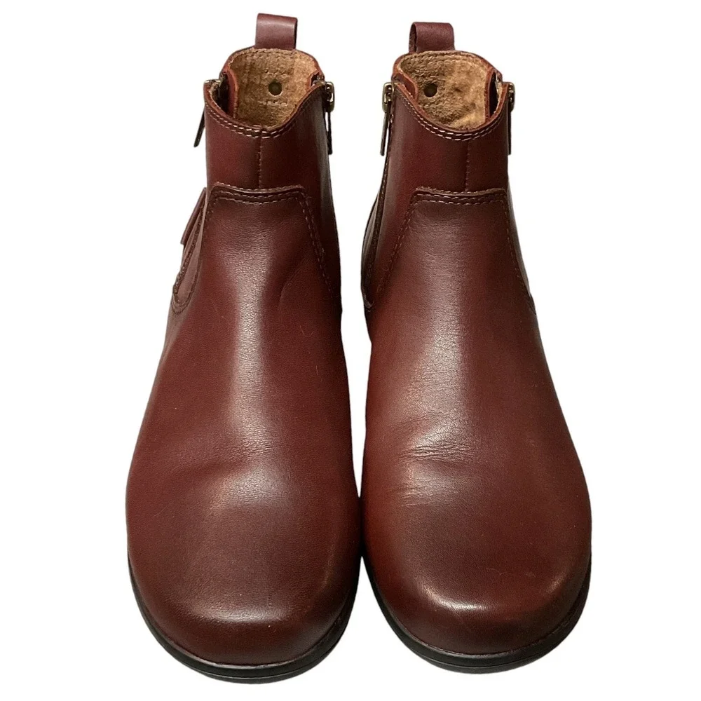 Taos Footwear Women's Leather Side Zip Comfort Heel Classic Ankle Booties Size 8